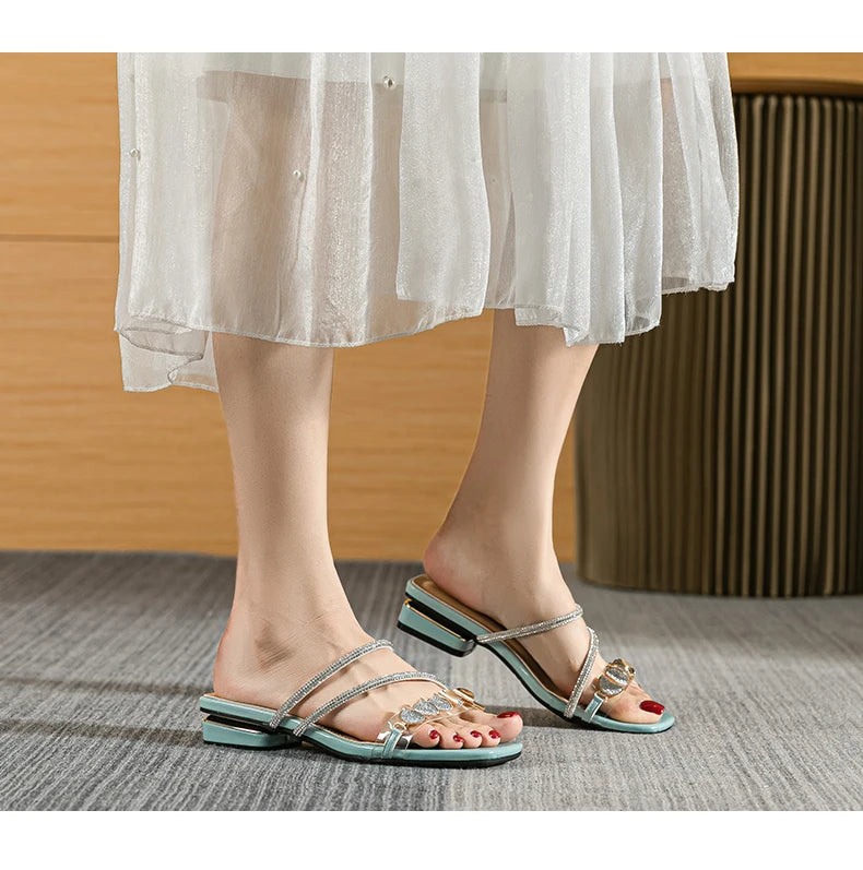 summer new women's slippers outdoor sandals casual flat shoes Stylish metal design Korean style office wear Large size 43
