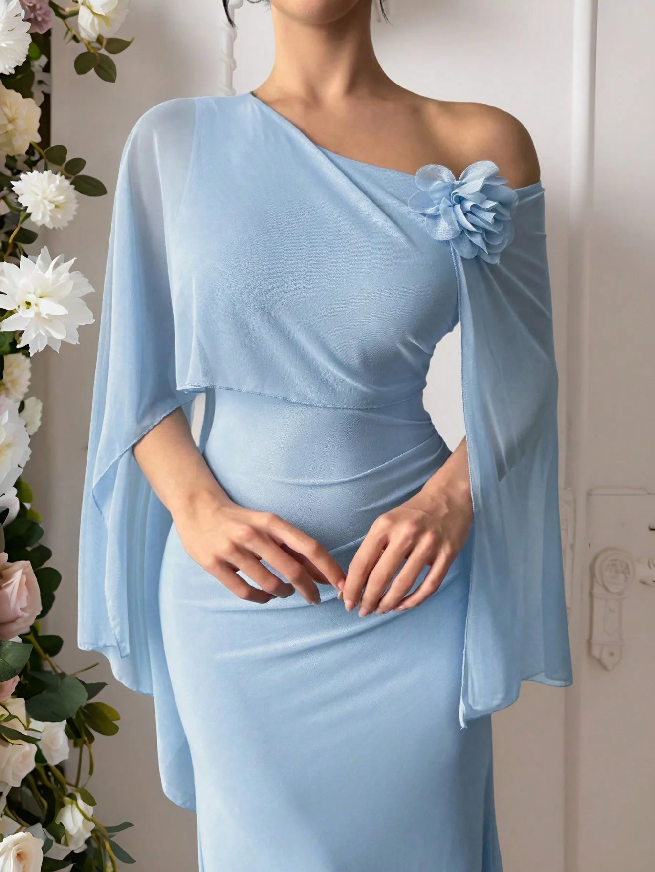 Spring/Summer Women's Sexy One-Shoulder Corsage Mesh Cape Ultra Long Dress Elegant Gown for Special Occasions