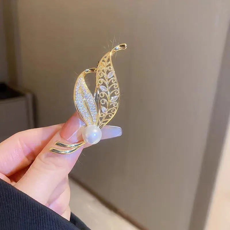 Luxury Snowflake Pearl Crystal Brooch Large Snowflake Flower Brooch Pins Fashion Exquisite Women's Jewelry