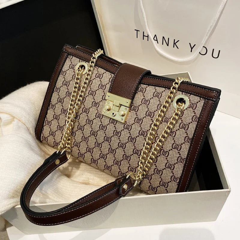 Women's Bag 2025 New Fashion European and American Retro Print Large Capacity Tote Bag Chain Shoulder Underarm Bag Wholesale