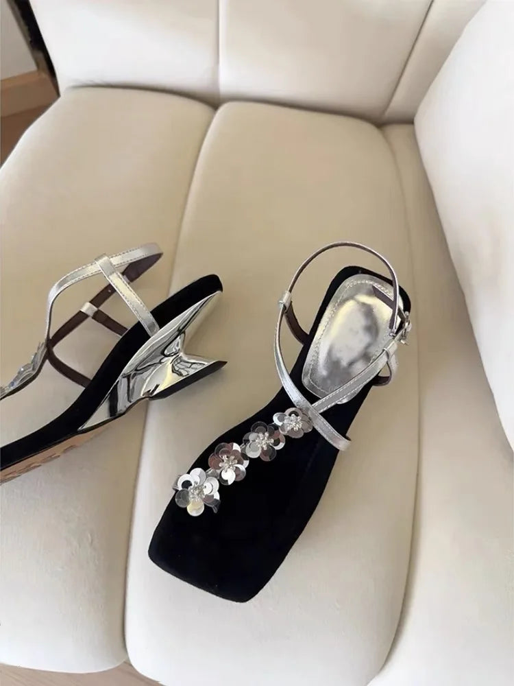 French Transparent Strap Flip-flops Fairy Shoes for Outerwear, 2025 New Summer Rhinestone High-end Flat Sandals