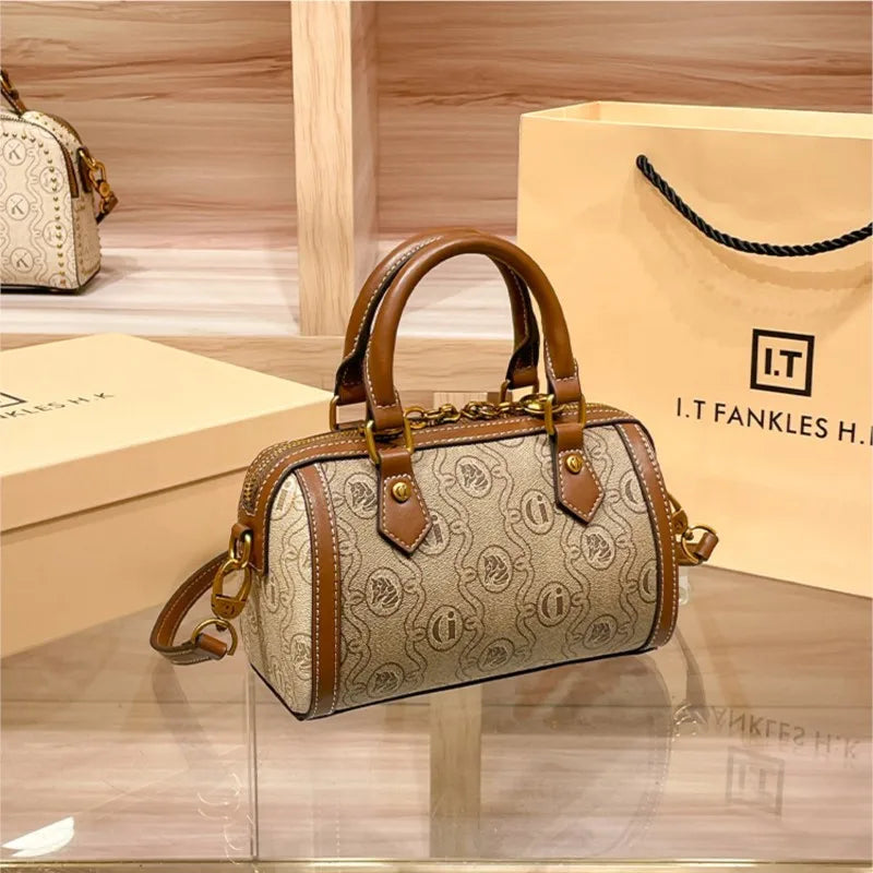 Brand Handheld Women's Bag 2025 New Designer Spring/Summer Luxury Pillow Bag Retro Single Shoulder Crossbody Bag