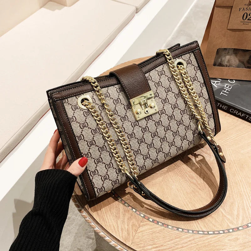 Women's Bag 2025 New Fashion European and American Retro Print Large Capacity Tote Bag Chain Shoulder Underarm Bag Wholesale