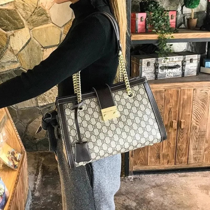 2025 Vintage Shoulder Bag - Large Capacity Crossbody Purse, Elegant Retro Tote for Work, Fashion Commuter