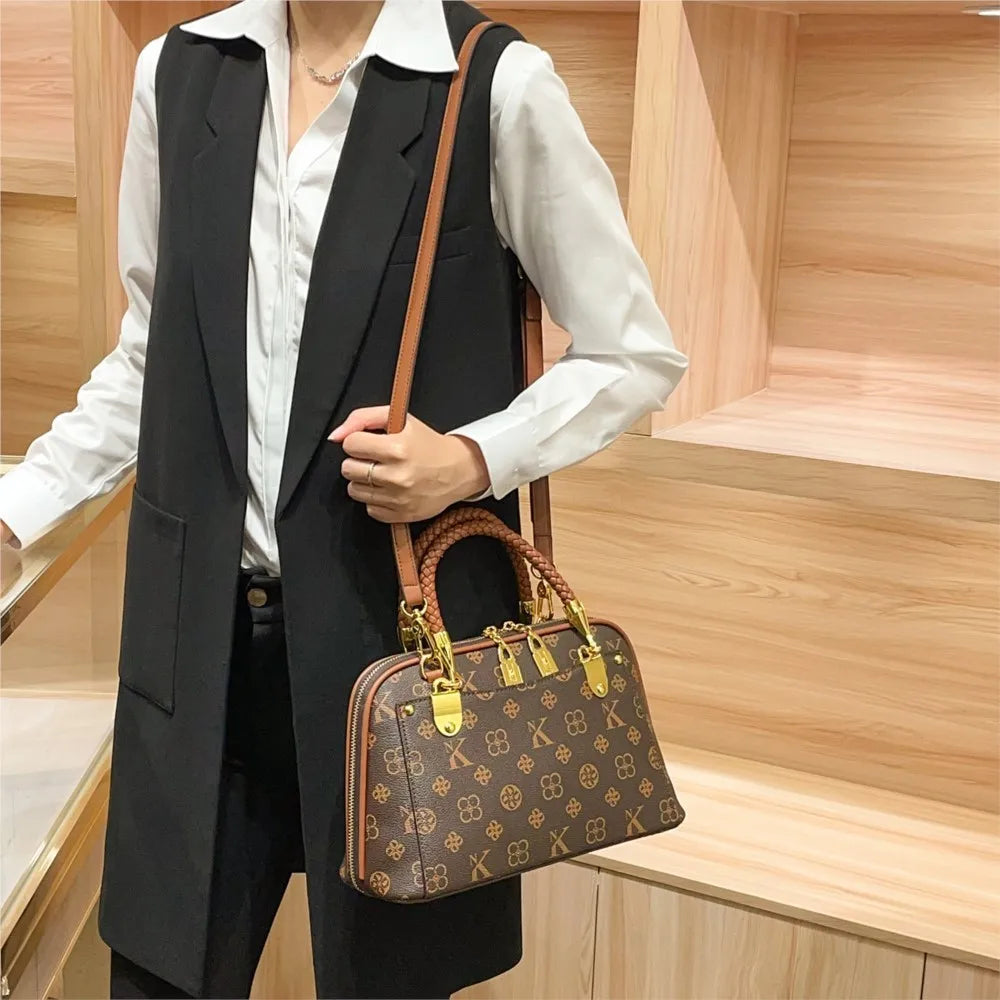 New 2025 High-End Designer Women's Handbag Autumn Winter Shoulder Crossbody Tote Bag Fashionable Luxury Accessory for Ladies