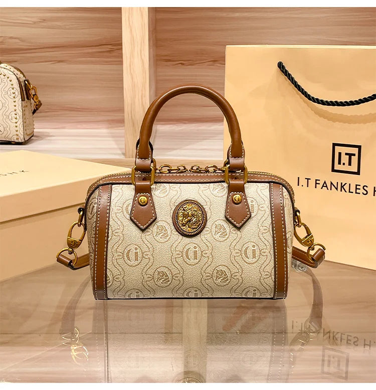 Brand Handheld Women's Bag 2025 New Designer Spring/Summer Luxury Pillow Bag Retro Single Shoulder Crossbody Bag