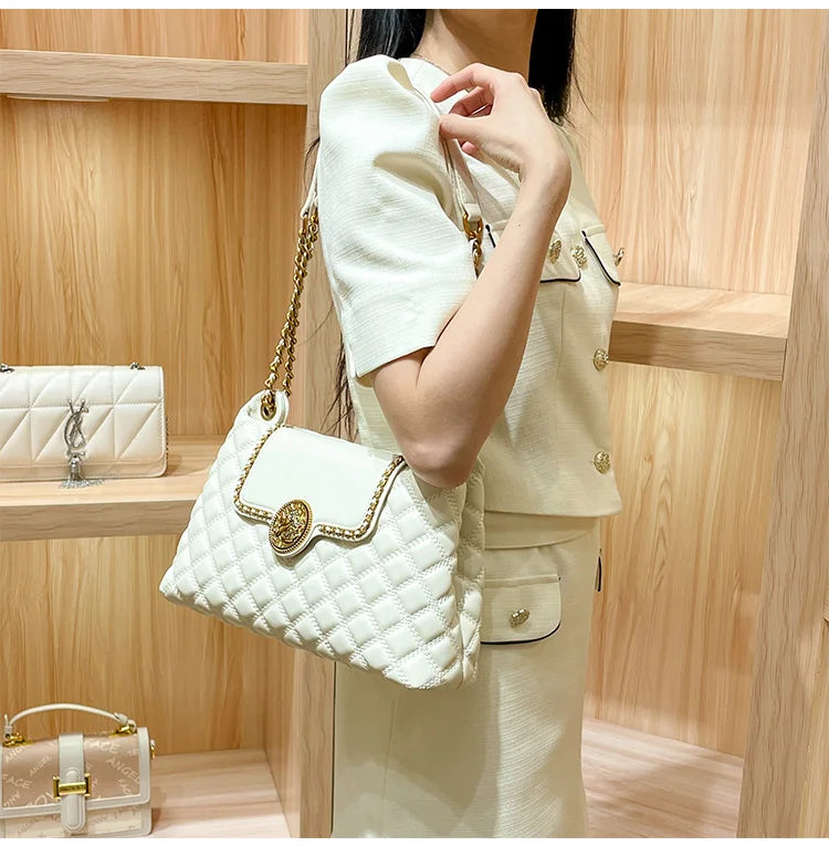 2025 women's brand genuine leather chain bag, new designer brings a sense of luxury, large capacity underarm shoulder bag is fas