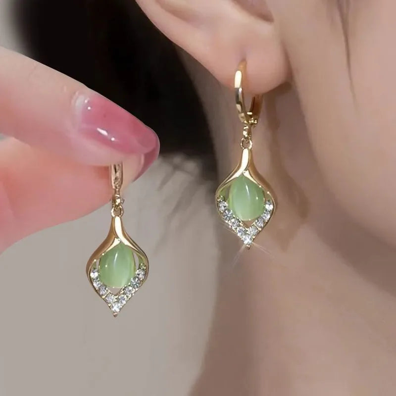 Korean Fashion Elegant Shiny Crystal Earrings For Women Cat Eye Stone Earrings 2024 Trendy Luxury Vintage Jewelry Party Gifts