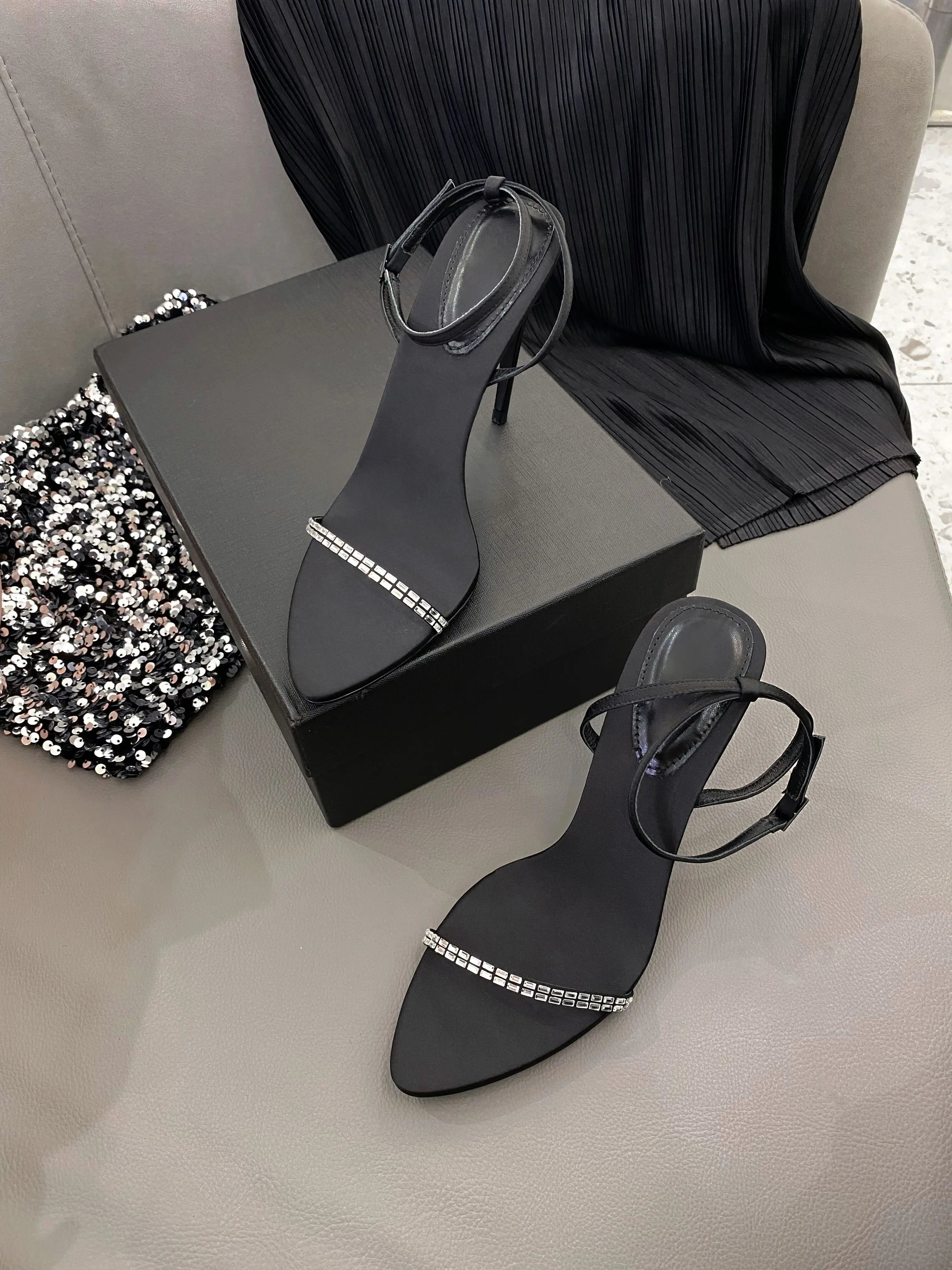 2025 Summer New Line With Rhine-Diamond Sexy Sandals Women'S Pointed Open Toe Slim Heel Beautiful Black High Heels