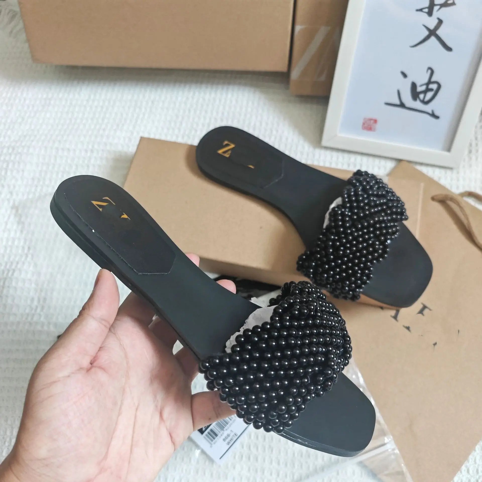 2025 Summer New Product Women's Shoes White Pearl Weaving Flat Sandals Outerwear Fashion Cool Slippers Pearl Bag Shoe Bag Set