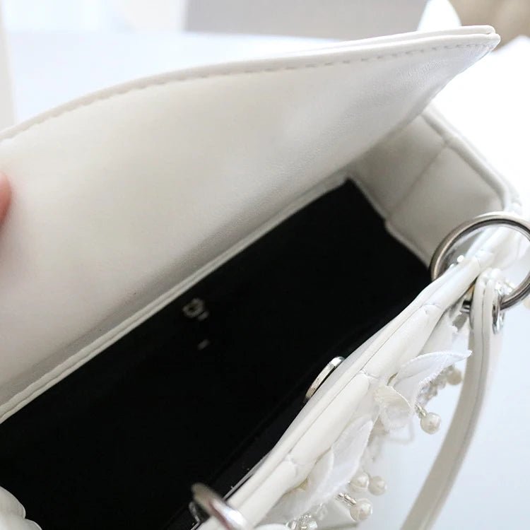Sea Fairy Tassel Flower Bag 2024 Summer New Shoulder Crossbody All Western Style White Women's Bag Princess Bag Cute Banquet Bag