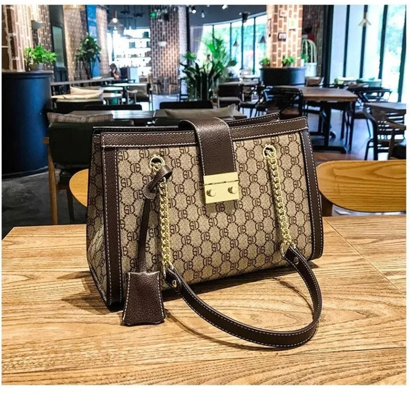 2025 Vintage Shoulder Bag - Large Capacity Crossbody Purse, Elegant Retro Tote for Work, Fashion Commuter