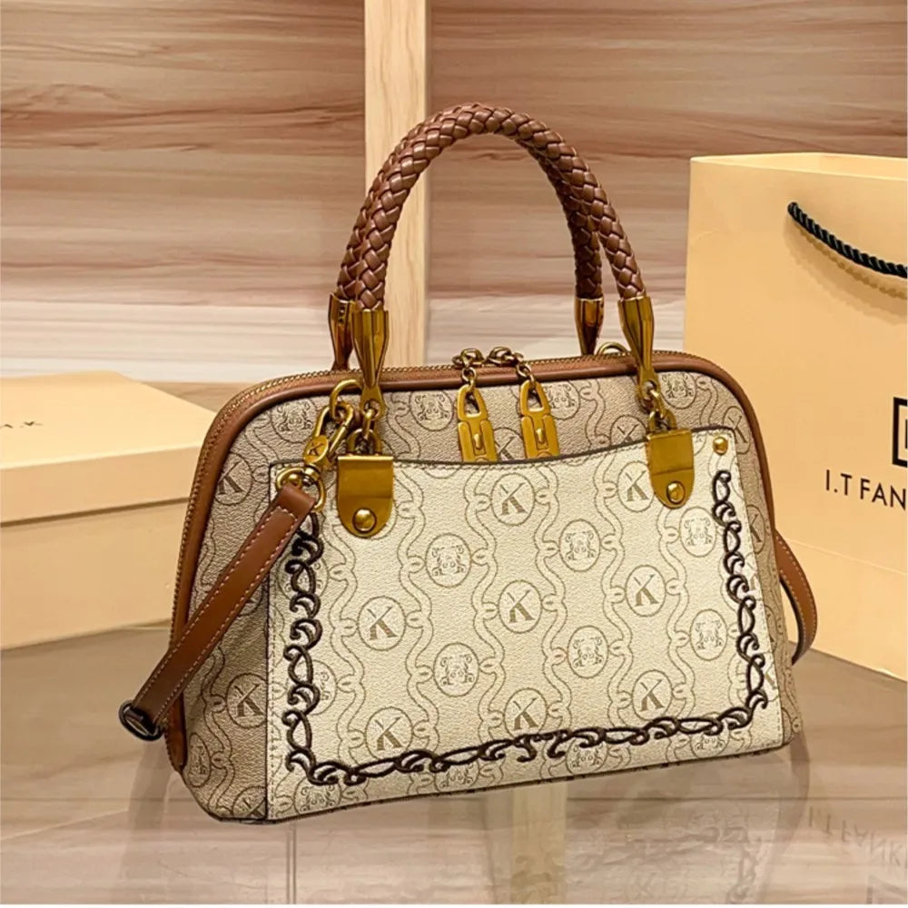 New 2025 High-End Designer Women's Handbag Autumn Winter Shoulder Crossbody Tote Bag Fashionable Luxury Accessory for Ladies