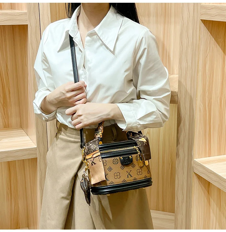 Luxury brand handbag 2025 new high-end designer box bag, bucket bag, single shoulder diagonal cross bag, fashionable