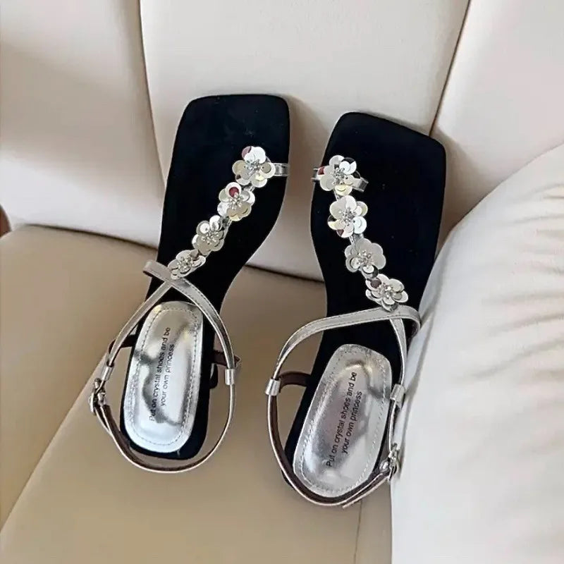 French Transparent Strap Flip-flops Fairy Shoes for Outerwear, 2025 New Summer Rhinestone High-end Flat Sandals