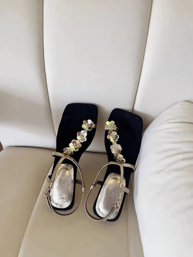 French Transparent Strap Flip-flops Fairy Shoes for Outerwear, 2025 New Summer Rhinestone High-end Flat Sandals