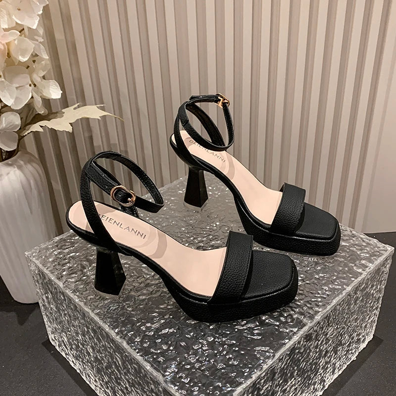 2025 Summer Fashionable Women's Shoes Thick Sole Ankle Strap High Heel Waterproof Platform Shoes Pink Sandals 9cm
