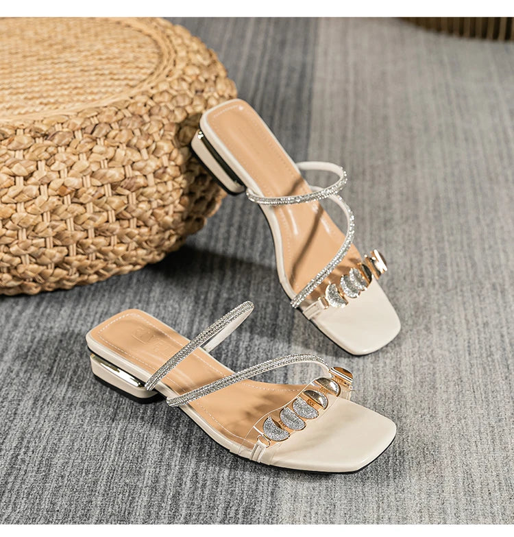 summer new women's slippers outdoor sandals casual flat shoes Stylish metal design Korean style office wear Large size 43