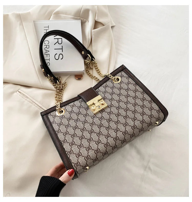 Women's Bag 2025 New Fashion European and American Retro Print Large Capacity Tote Bag Chain Shoulder Underarm Bag Wholesale