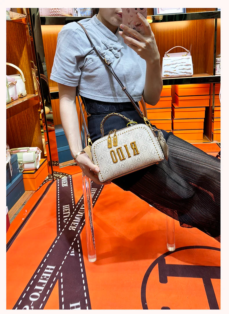 Light luxury brand women's handbag 2025 new autumn and winter fashion retro designer high-end single shoulder crossbody small sq