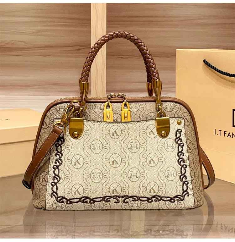 New 2025 High-End Designer Women's Handbag Autumn Winter Shoulder Crossbody Tote Bag Fashionable Luxury Accessory for Ladies