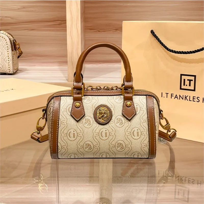 Brand Handheld Women's Bag 2025 New Designer Spring/Summer Luxury Pillow Bag Retro Single Shoulder Crossbody Bag