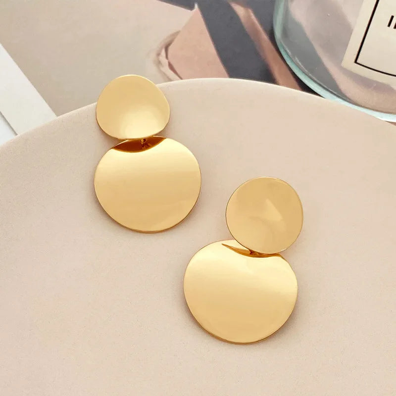 Minimalism Personality Metal Drop Earrings for Women Leaf Round Water Droplet Butterfly Twist Metal Earrings Geometry Jewelry