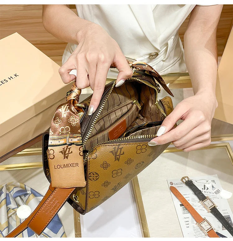 Brand women's handbag 2025 new autumn and winter high-end texture niche designer light luxury shoulder crossbody bag pillow bag