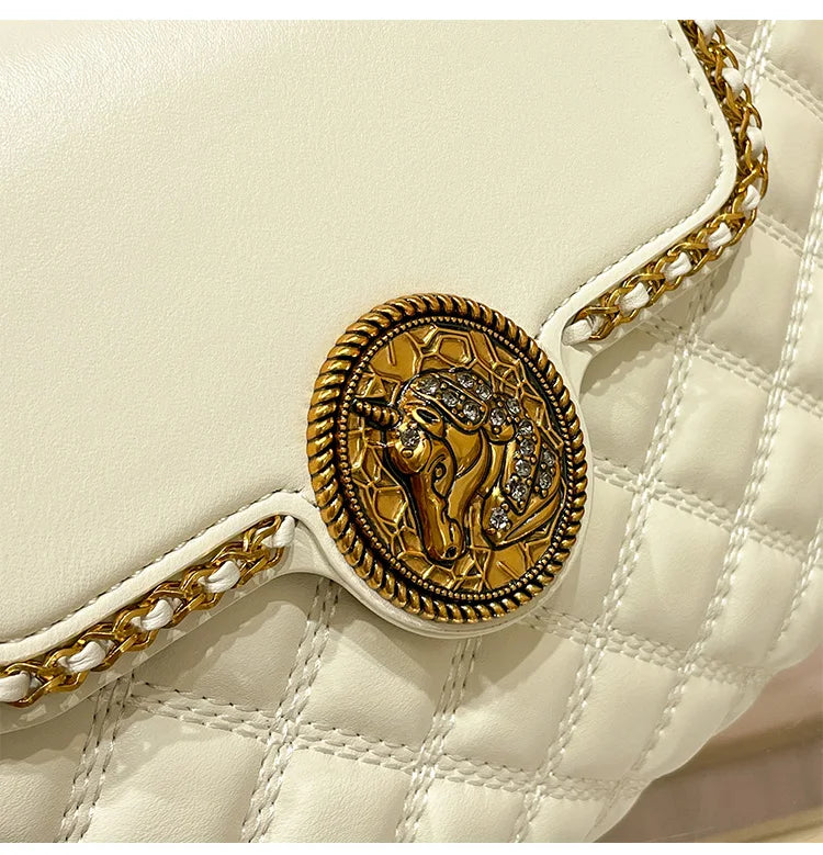 2025 women's brand genuine leather chain bag, new designer brings a sense of luxury, large capacity underarm shoulder bag is fas