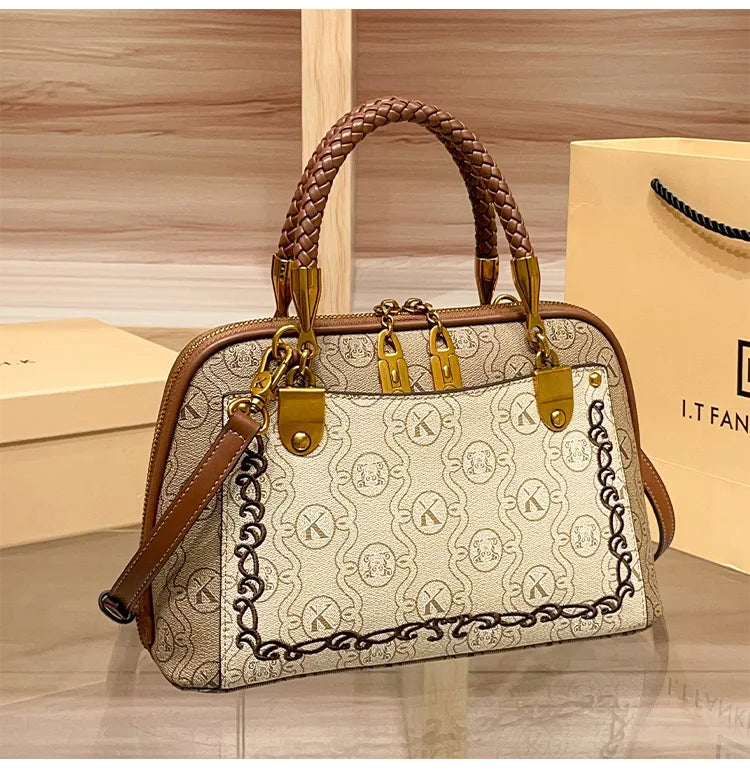 New 2025 High-End Designer Women's Handbag Autumn Winter Shoulder Crossbody Tote Bag Fashionable Luxury Accessory for Ladies