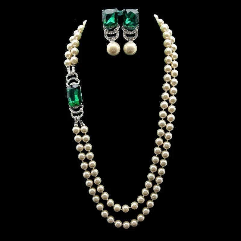 European and American New Retro Elegant Gorgeous Court Temperament Champagne Versatile Emerald Pearl Stud Earrings Necklace Set