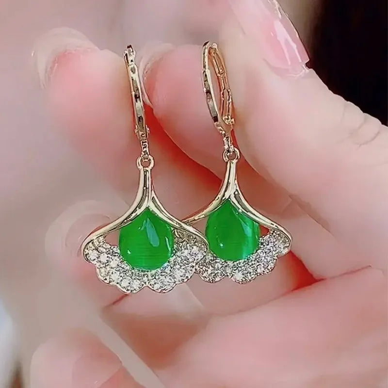 Korean Fashion Elegant Shiny Crystal Earrings For Women Cat Eye Stone Earrings 2024 Trendy Luxury Vintage Jewelry Party Gifts