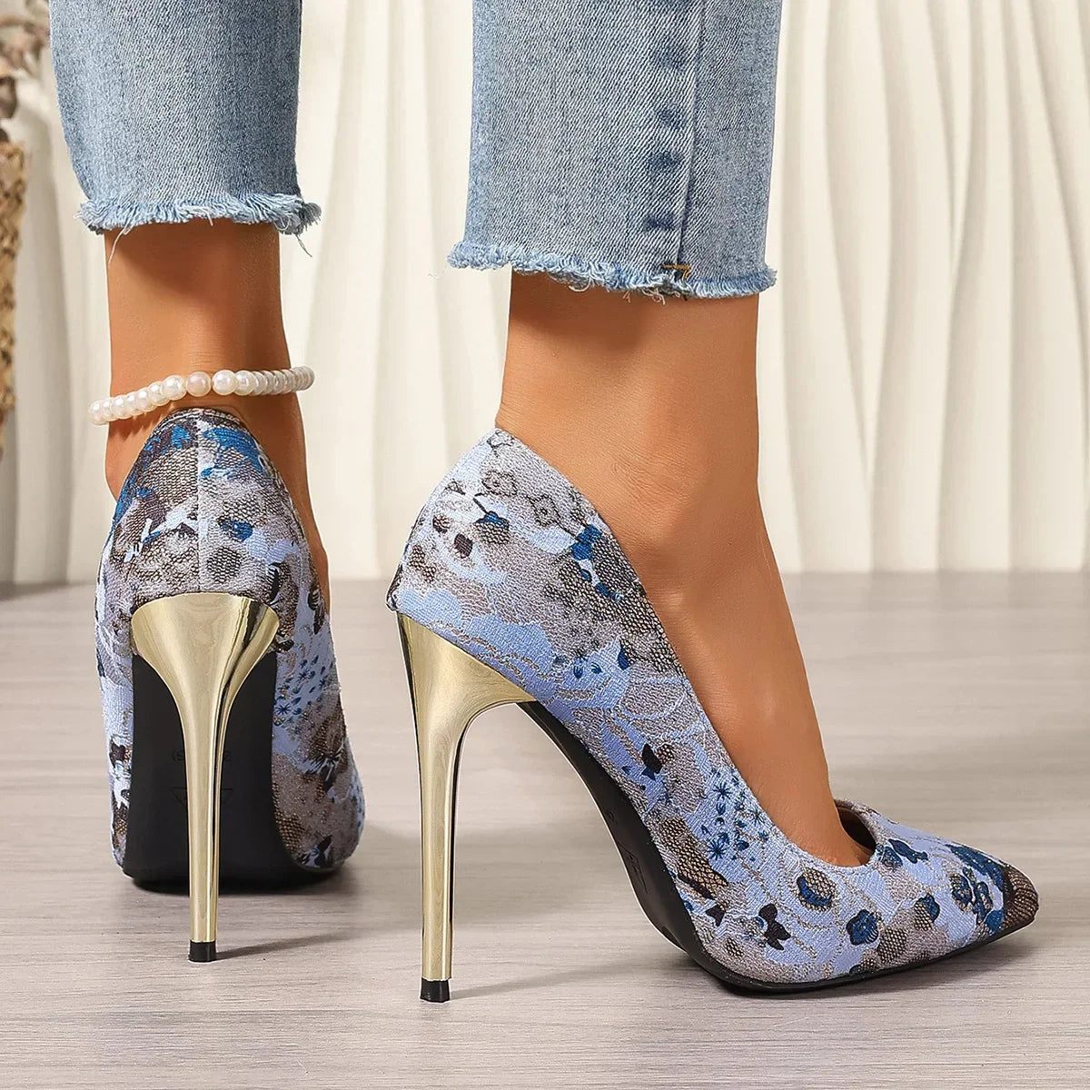 Fashion Show Sexy Shoes 2025 Spring Autumn New Embroidery Women's High Heel Pumps Stiletto Pointed Toe Large Size High Heels