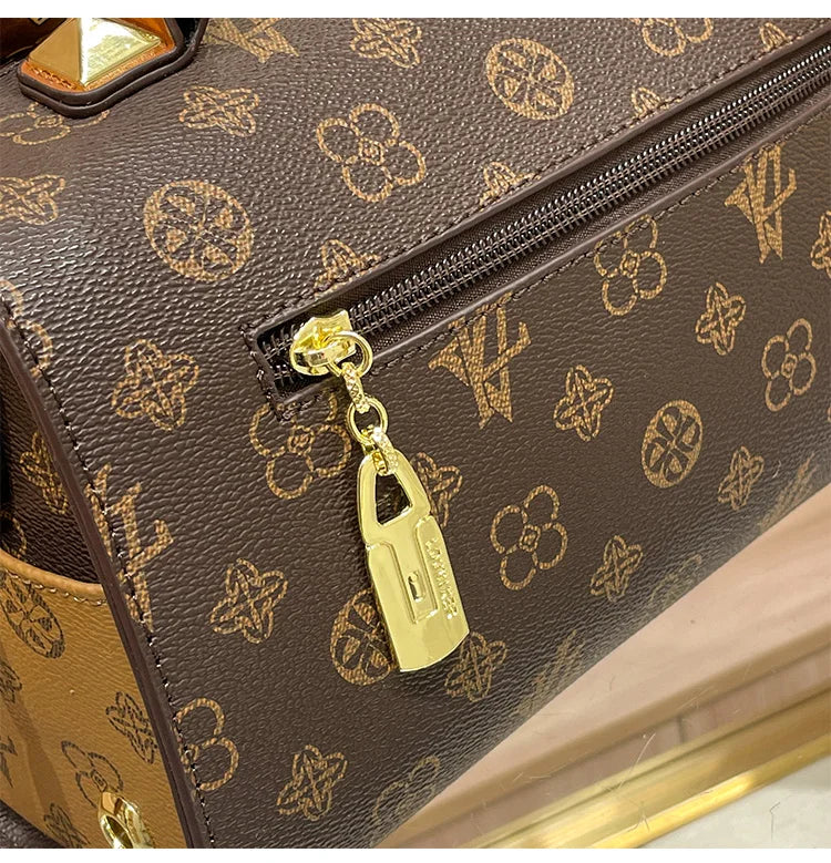 Brand women's handbag 2025 new autumn and winter high-end texture niche designer light luxury shoulder crossbody bag pillow bag