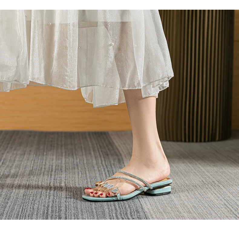 summer new women's slippers outdoor sandals casual flat shoes Stylish metal design Korean style office wear Large size 43