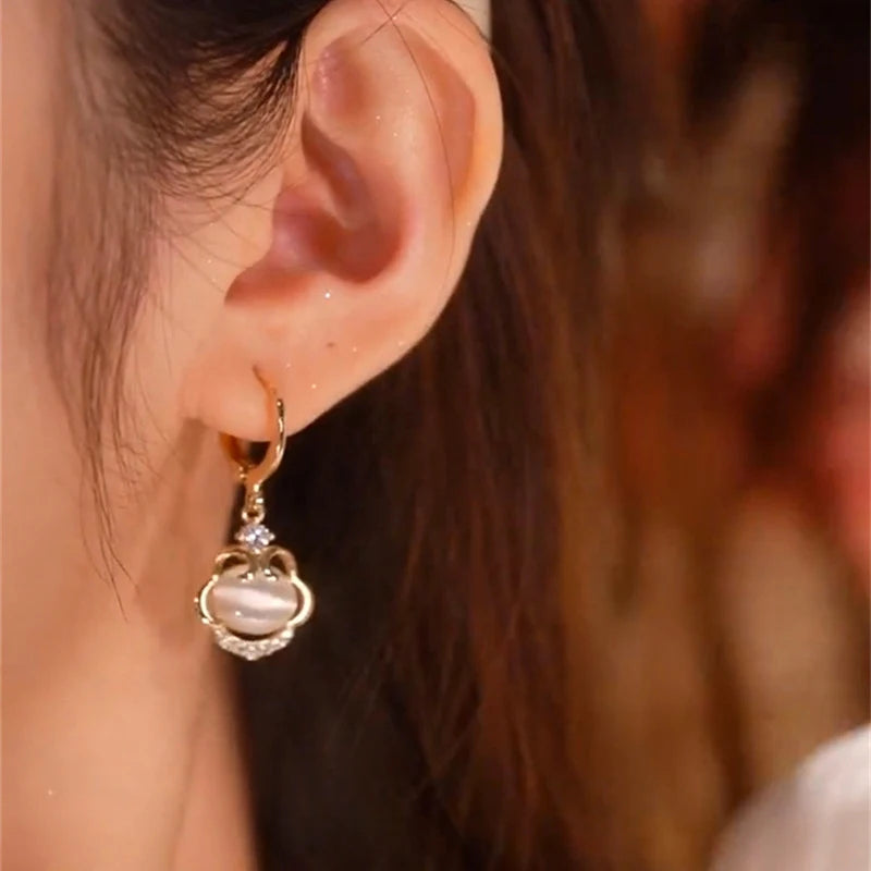 New Fashion Trend Cat's Eye Safety Lock Pendant Gold Color Earrings for Women Personality Elegant Ladies Party Jewelry Gifts