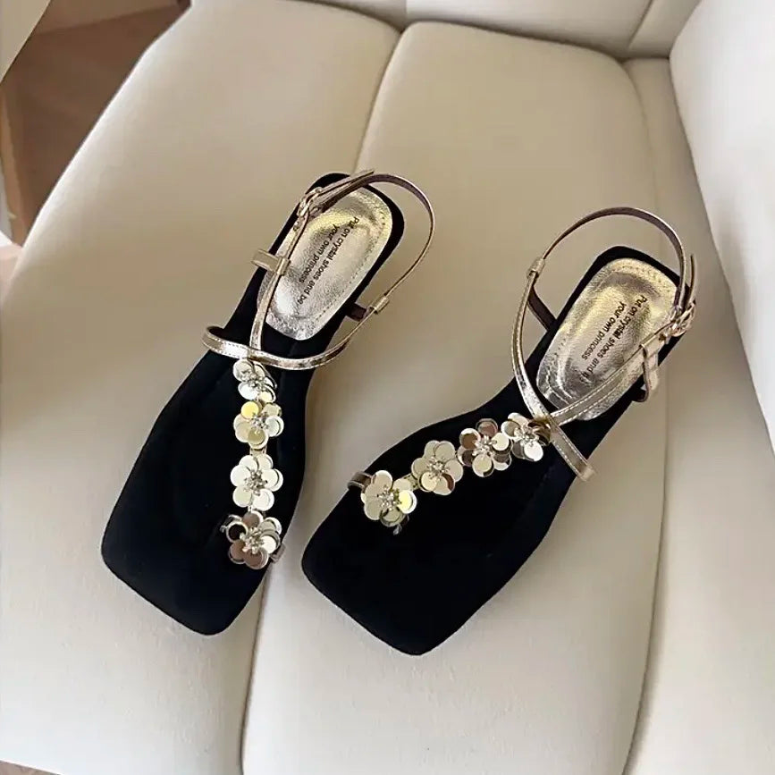 French Transparent Strap Flip-flops Fairy Shoes for Outerwear, 2025 New Summer Rhinestone High-end Flat Sandals