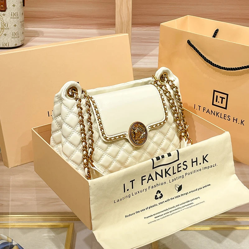 2025 women's brand genuine leather chain bag, new designer brings a sense of luxury, large capacity underarm shoulder bag is fas