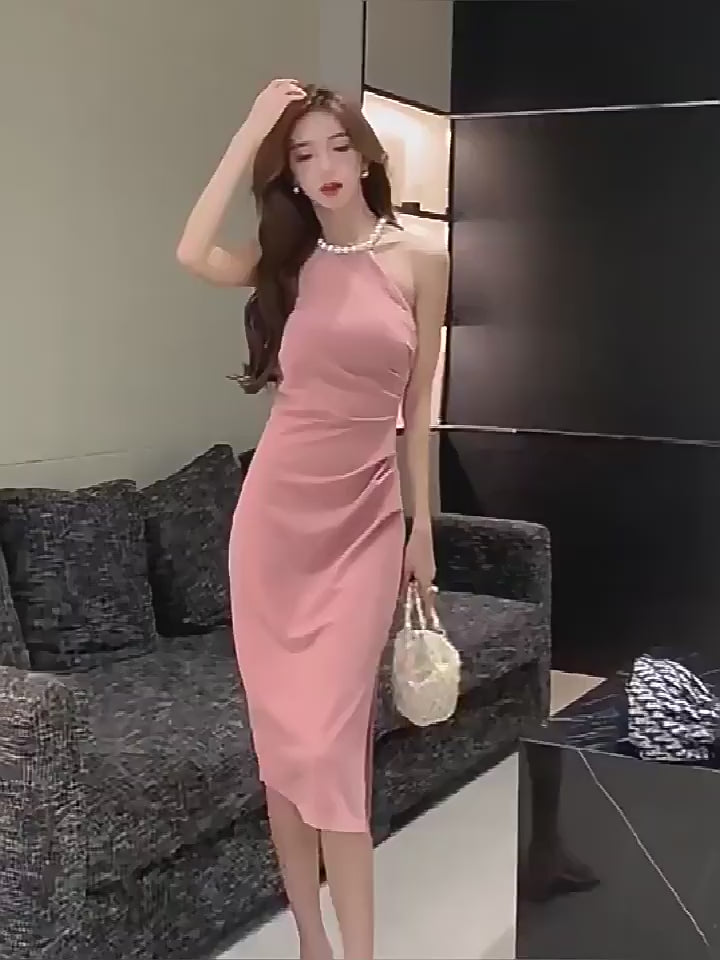 A unique and stunning dress with a high quality feel and sophisticated design A niche pearl halter neck slip dress for women in summer